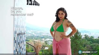 Get intimate with Kim Velez as she flaunts her tiny green bikini
