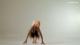 Ursula's juicy jugs rival her teeny twerks in hot gymnastics XXX session