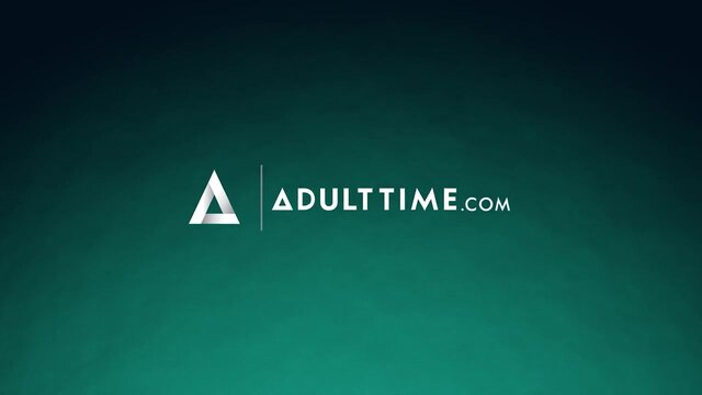 ANALTIME XXX - Horny Darcia Lee Wants To Try Anal Sex For The First Time