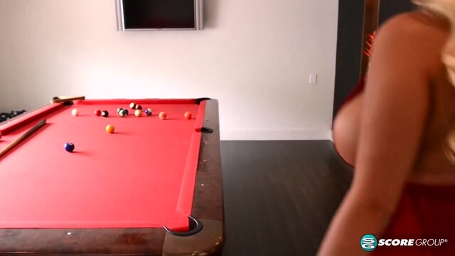 Katie Thornton: Body English