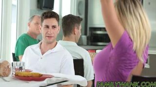 Kagney Linn Karter eagerly takes her stepson's hard cock🍆 deeply