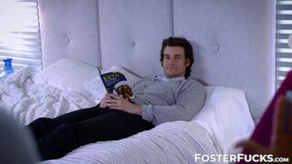 Blue-eyed Foster Daughter Jewelz Blu Receives Face Filling Cumshot