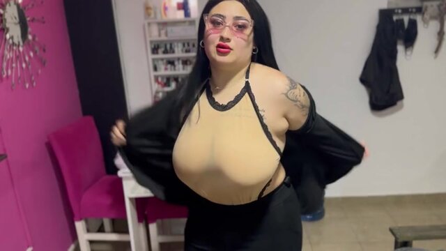 ALBA�IL SUERTUDO termina FOLLANDO con su jefa TETONA