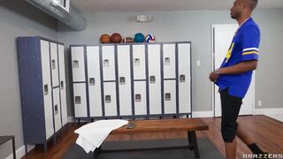 Nerdy Babe's Locker Room Blowbang Abigaiil Morris / Brazzers