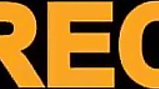 GAMER GIRL MOMOKO FUCKS HER PS4