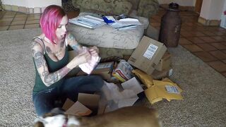 Mail Time and Dress Try On!