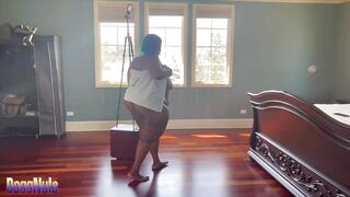 DOGGNUTS Cam 2 Squirting BBW Fucked to Perfection