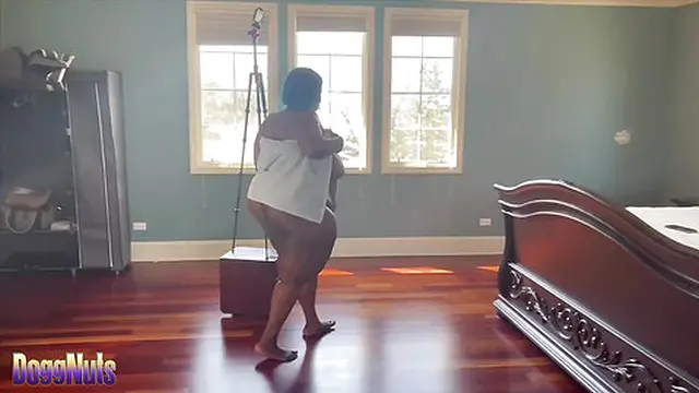 DOGGNUTS Cam 2 Squirting BBW Fucked to Perfection