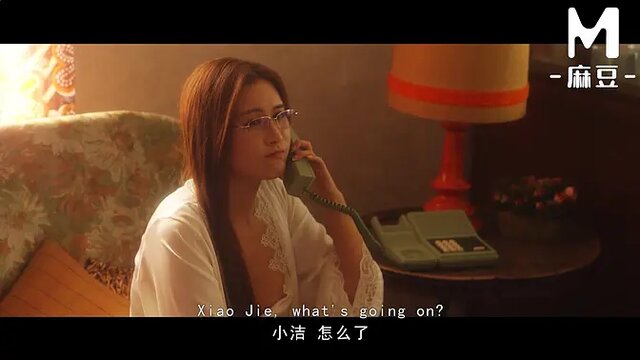 Bai Jie's Love Affair: Blowjob, Cowgirl, & Wife Swapping