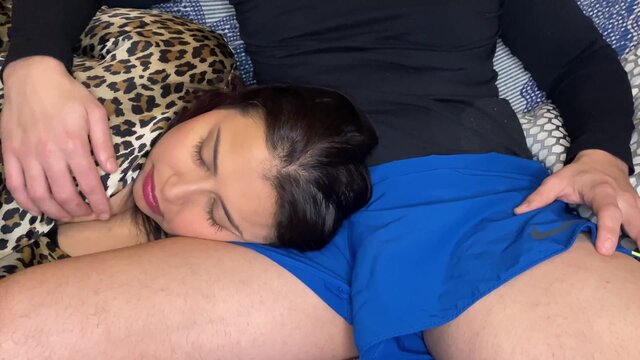 COLOMBIAN MOM SQUEEZES HER STEPSON SURPRISE CUMSHOT! 4k